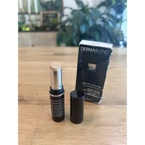 Dermablend Quick-Fix Concealer 40N Caramel. Concealer Damaged Box